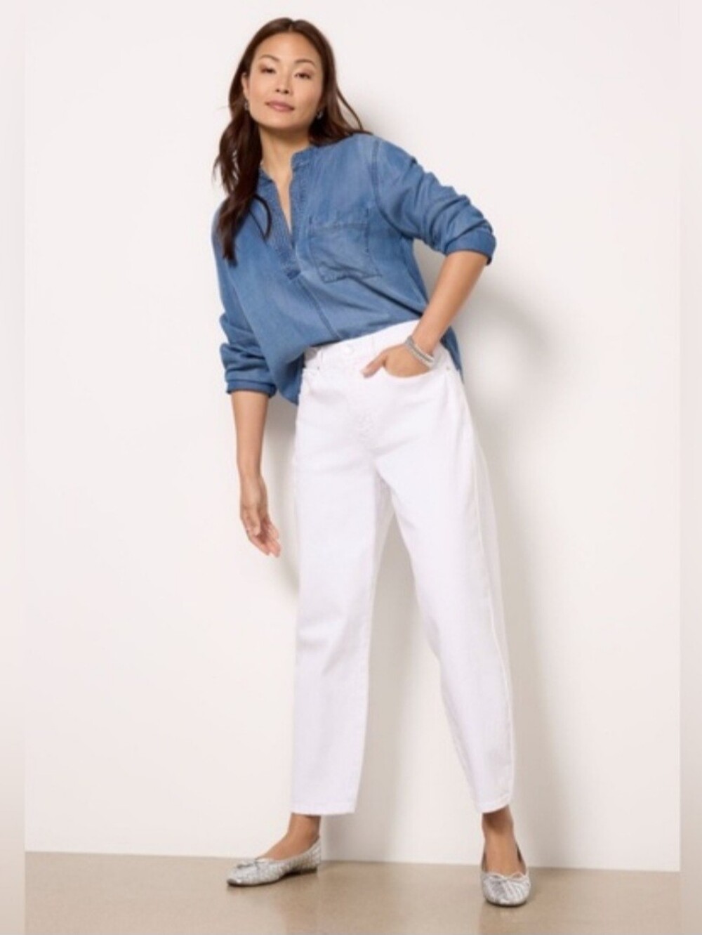 EVEREVE EVER VINTAGE BARRELLEG  CROPPED/ ANKLE HI-RISE JEANS. SZ 28. WHITE.